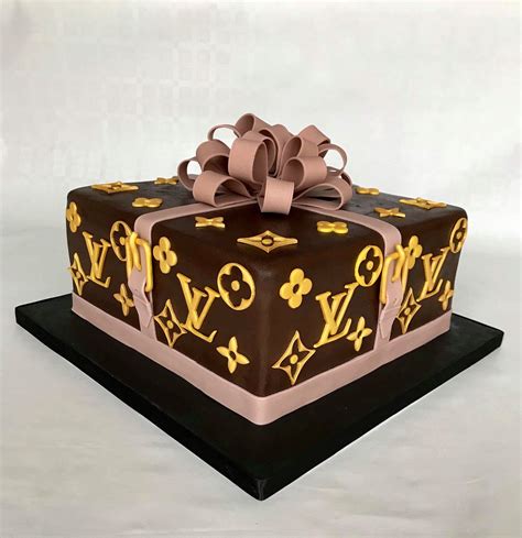 louis vuitton birthday cake designs|happy birthday lou cake.